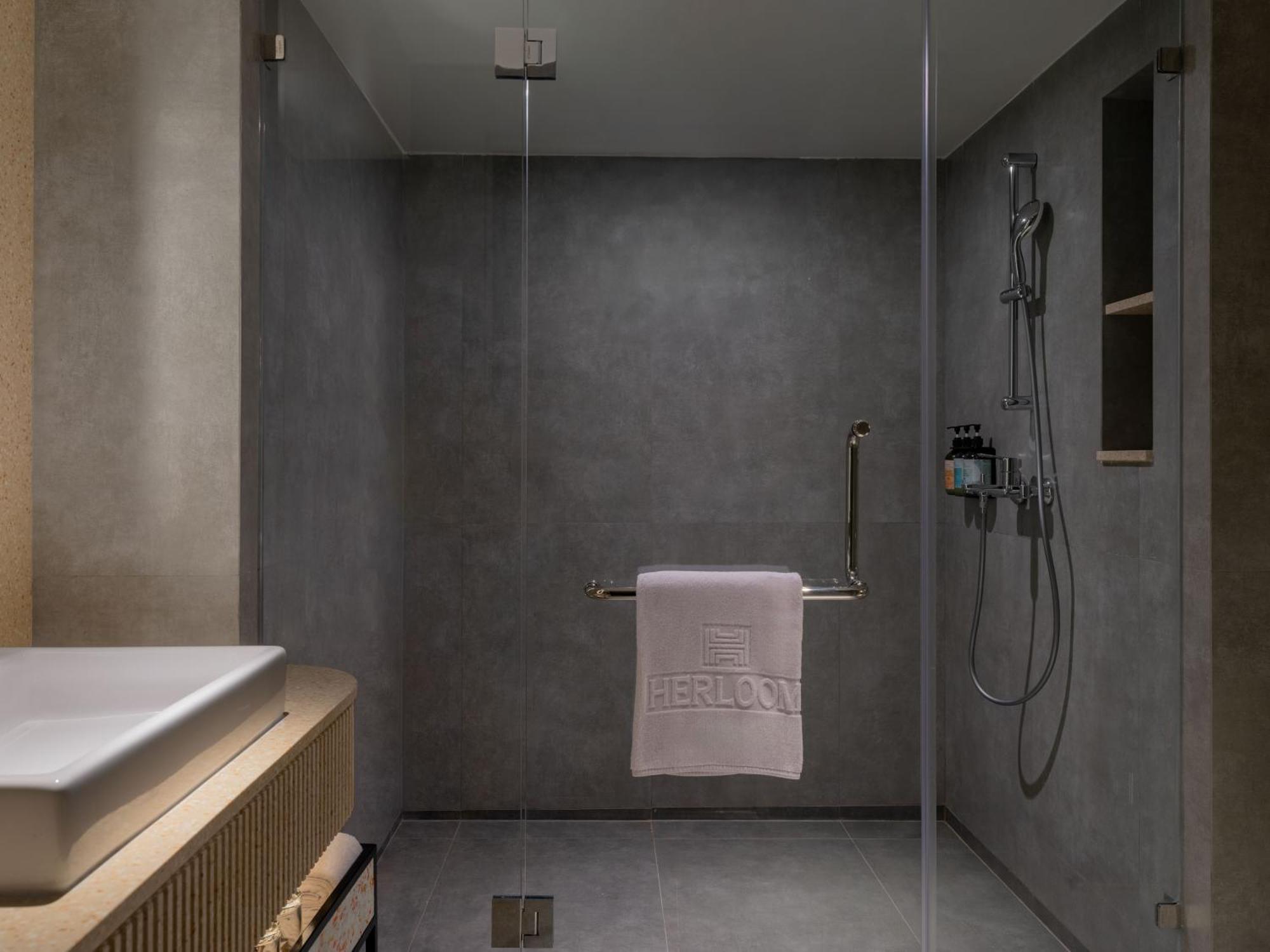 Herloom Hotel & Residence Bsd Tangerang Eksteriør bilde